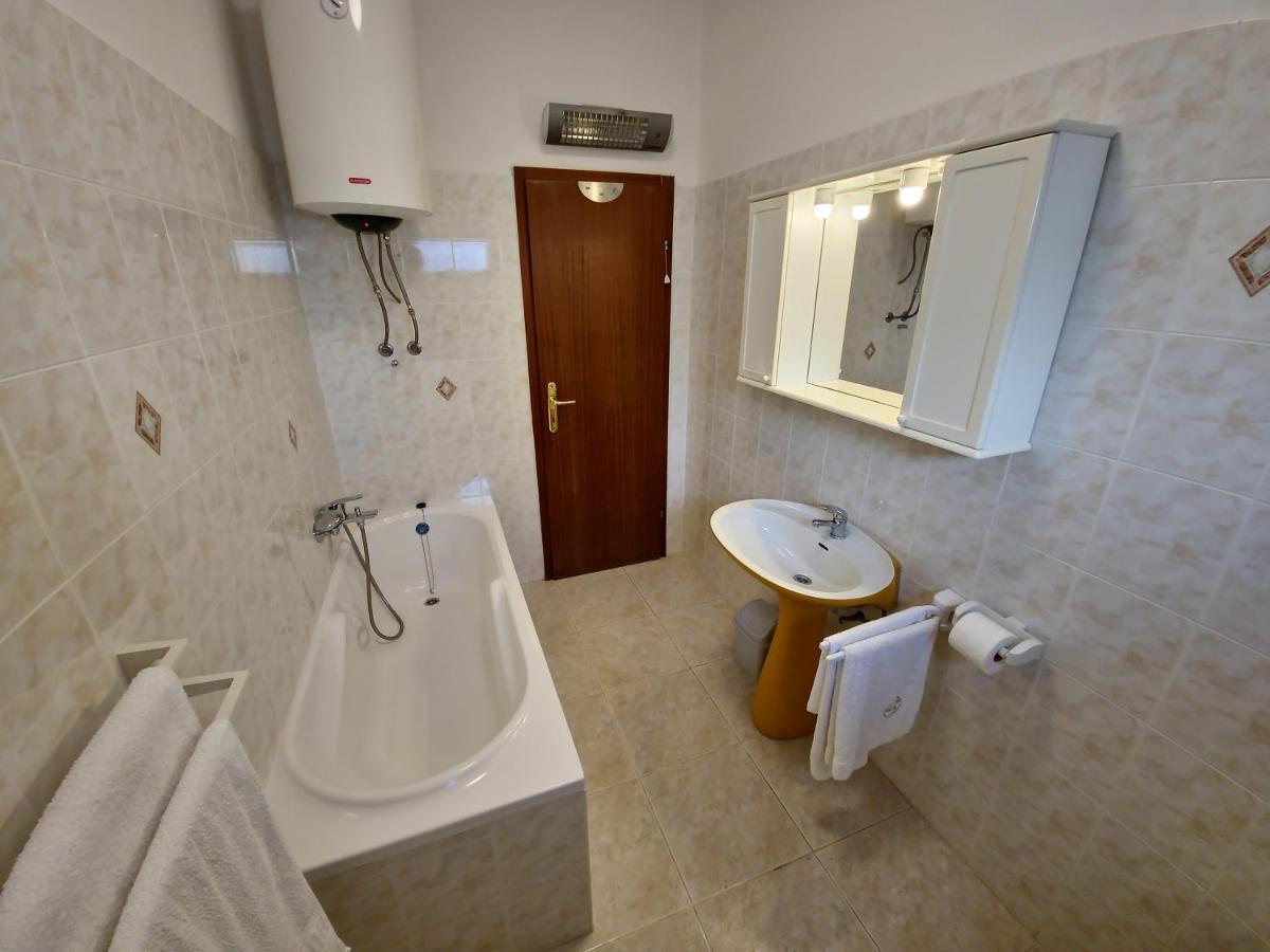 Apartments Cacija Trogir Kültér fotó