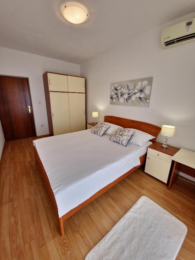 Apartments Cacija Trogir Kültér fotó